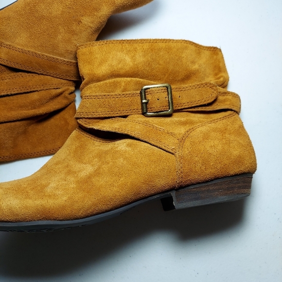 Gianni Bini Ankle Boots Slip-on Slouchy Almond Bootie Buckle Accent Camel Tan 8M - Picture 4 of 9